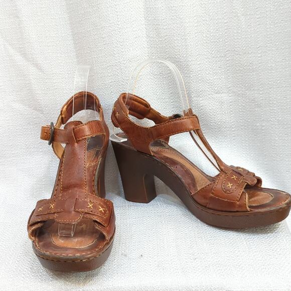 Born Shoes - Born Sandals Womens 9 Brown Leather T Strap Buckle